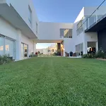 Luxury 4 Bedroom Home With City And Mountain Views